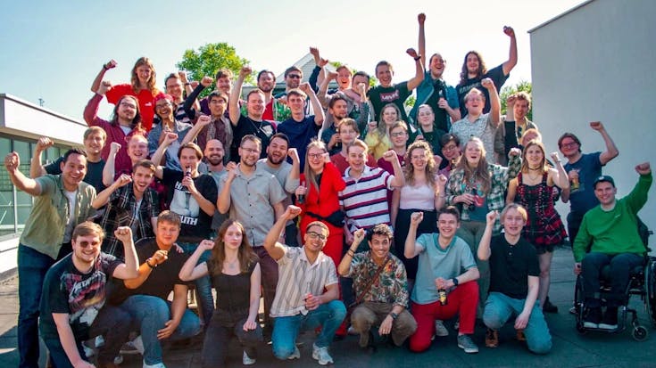 SP Jongeren viert 5e ledenvergadering: 'Wat een topdag!'