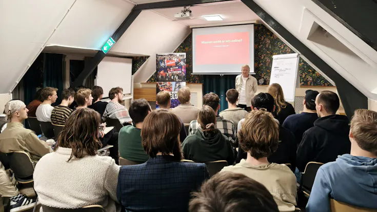 Gezelligheid en inspiratie: Bijna 50 jongeren samen in Arnhem.