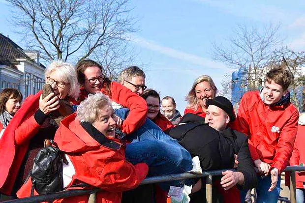 Afbeelding protest red de zorg