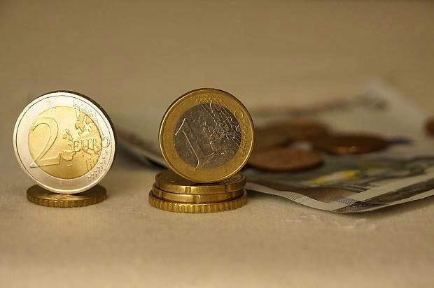 SP fel tegen 16% loonsverhoging provinciale politici!