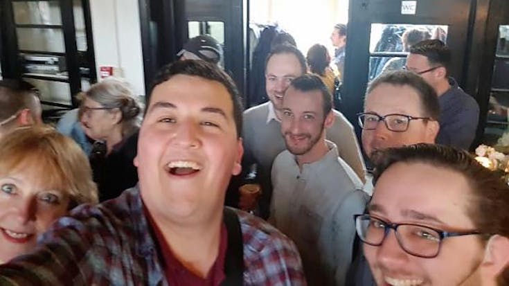 Lijsttrekkers in debat in vol Theater De Huiskamer