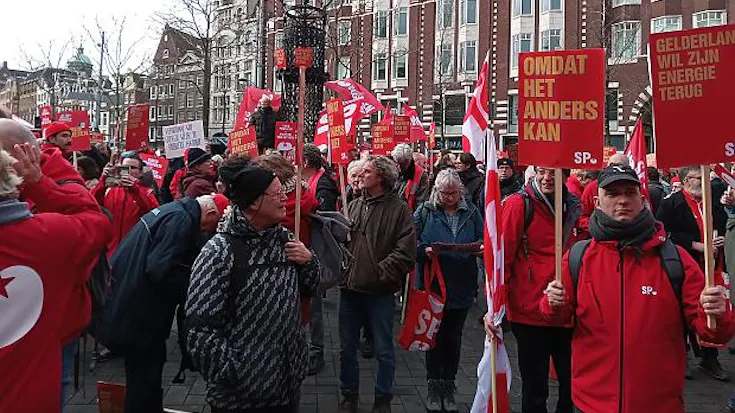 Volksprotest Amsterdam is van start gegaan