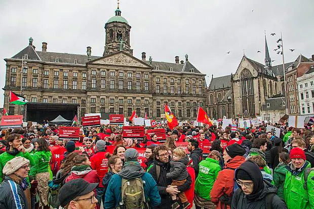 Afbeelding protest red de zorg