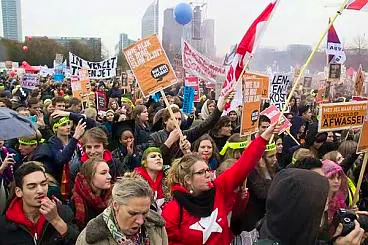 Afbeelding protest red de zorg