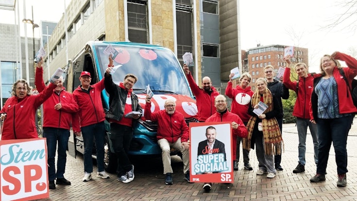 Verkiezingscaravaan in 't Veen