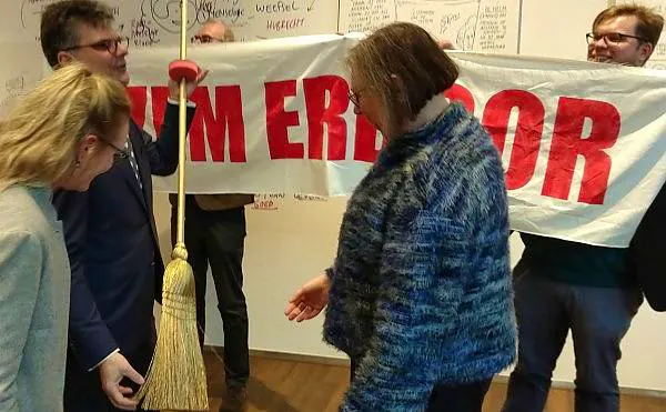 Afbeelding protest red de zorg