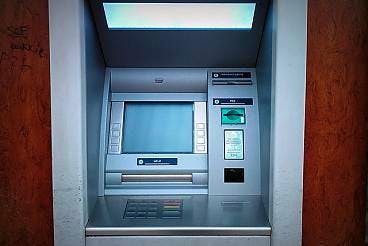 Bewoners Hooglanderveen: "Pinautomaat moet terug!"