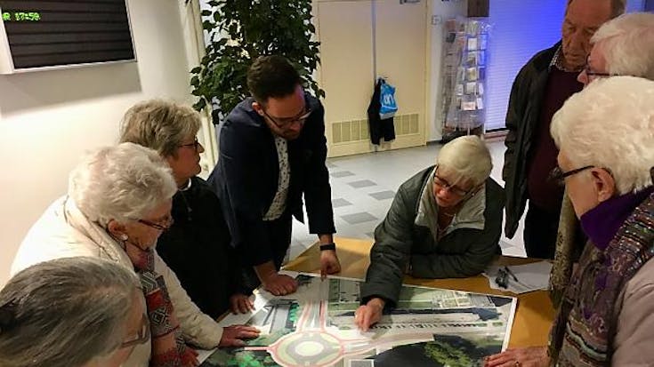 Zwanensingel op de schop