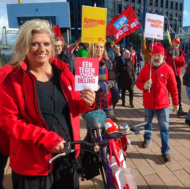 Afbeelding protest red de zorg